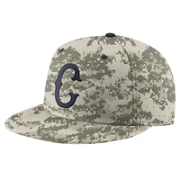 Casquette ajustée Nike Camo UConn Huskies Aero True Baseball Performance pour hommes