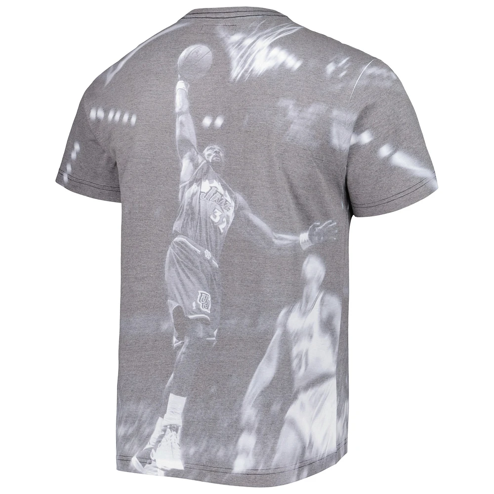 T-shirt pour homme Mitchell & Ness Karl Malone gris chiné Utah Jazz au-dessus du bord