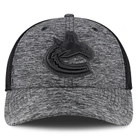 Men's Fanatics Heathered Black/Black Vancouver Canucks Authentic Pro Training & Travel Trucker Flex Hat