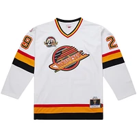 Maillot de jeu puissance blanc Gino Odjick pour homme des Vancouver Canucks - CA
