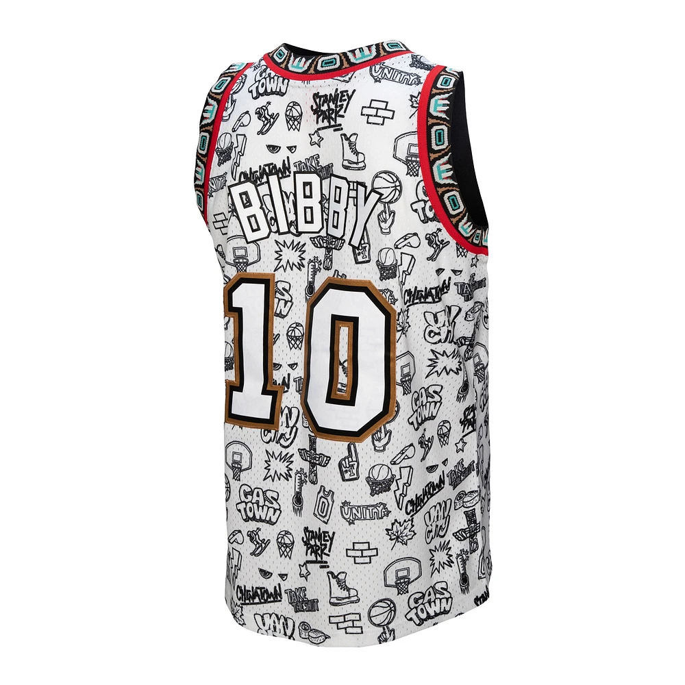 Men's Mitchell & Ness Mike Bibby White Vancouver Grizzlies 1998/99 Hardwood Classics Doodle Swingman - Jersey