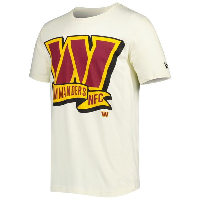 T-shirt New Era crème Washington Commanders Sideline Chrome pour homme