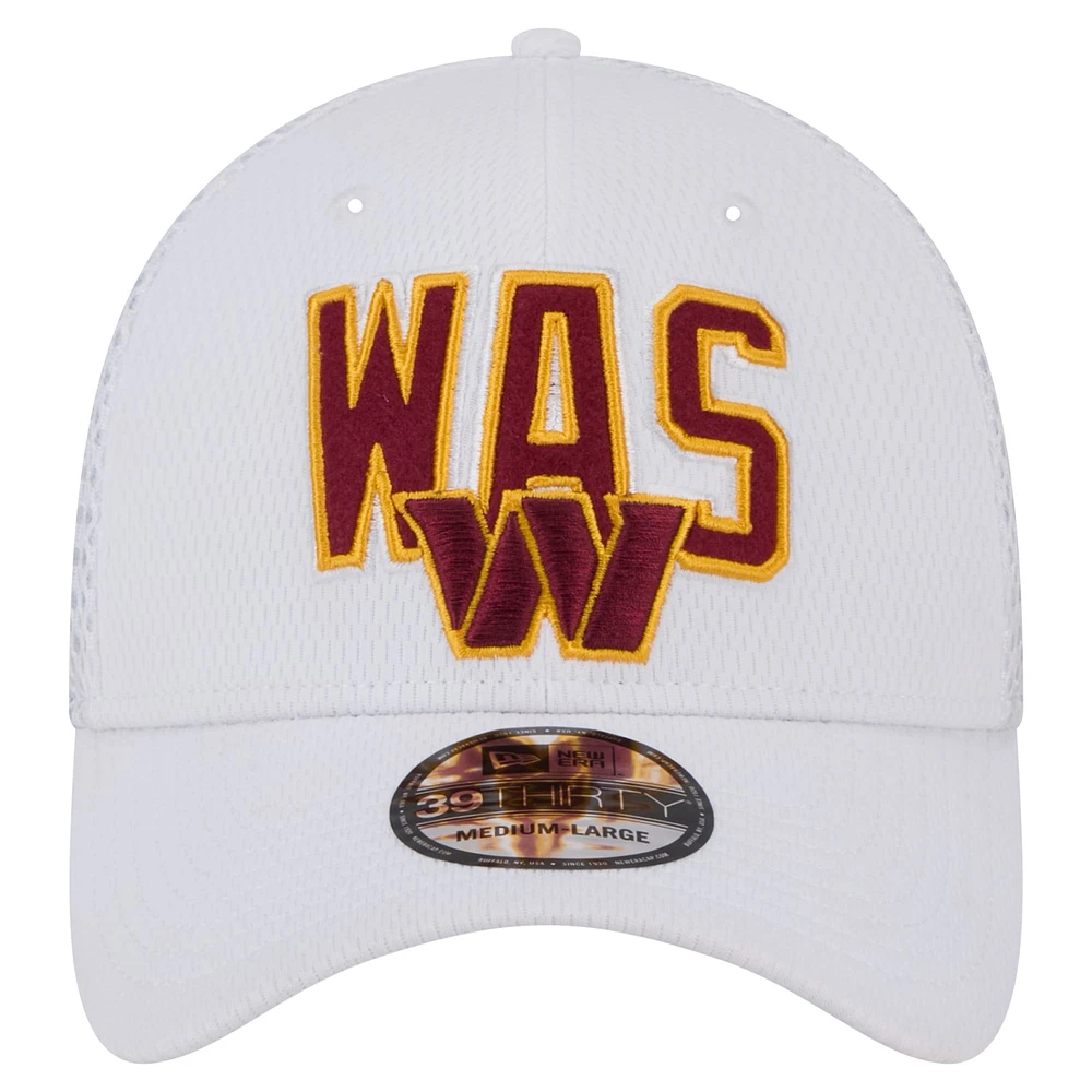 Men's New Era White Washington Commanders Breakers 39THIRTY Flex Hat