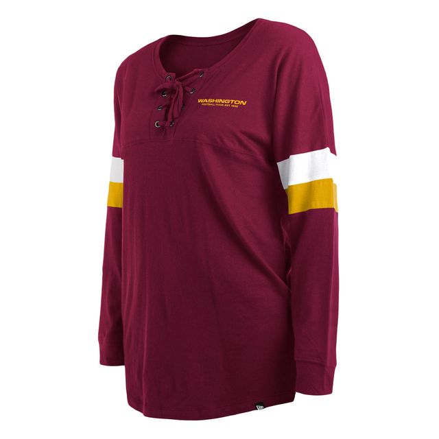 T-shirt à manches longues et col en V athlétique Washington Commanders New Era bourgogne grande taille pour femme