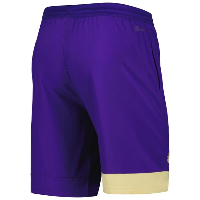 Short d'entraînement violet adidas Washington Huskies pour hommes