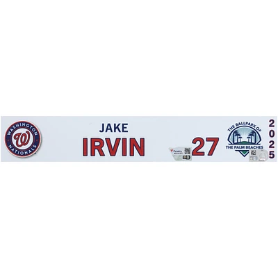 Jake Irvin, plaque signalétique n° 27 des Washington Nationals, émise par le joueur lors de l'entraînement de printemps 2025 de la MLB