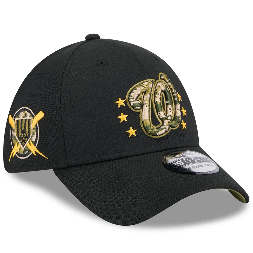 Casquette flexible 39THIRTY pour la Journée des forces armées 2024 Nationals de Washington New Era noire hommes