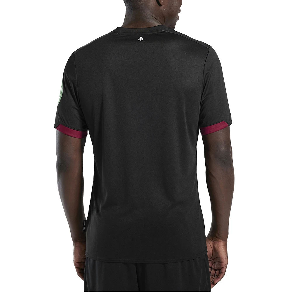 Men's Umbro Black West Ham United 2024/25 Away Replica Jersey
