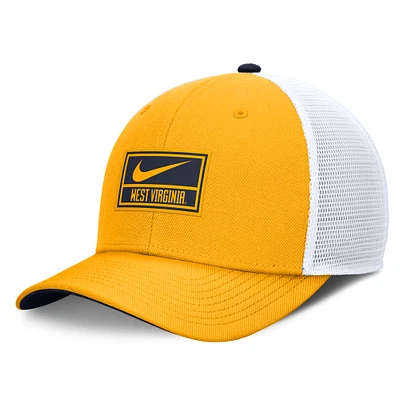Casquette de camionneur ajustable extensible Nike Gold West Virginia Mountaineers pour homme