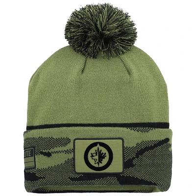 Bonnet en tricot à revers avec pompon pour hommes Fanatics Olive Winnipeg Jets Military Appreciation