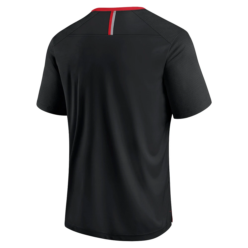 Men's Fanatics Black Wisconsin Badgers Defender Fade Slant T-Shirt
