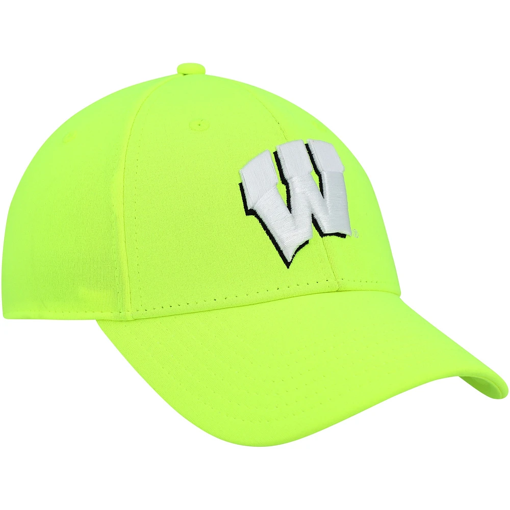 Men's Under Armour Neon Green Wisconsin Badgers Signal Call Performance Flex Hat