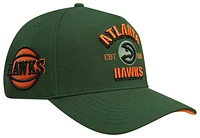 Pro Standard Hawks Pinch Front Snapback - Men's