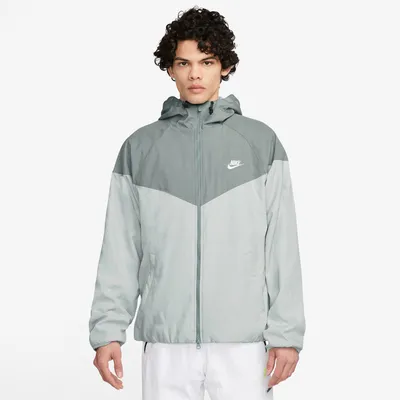 Nike Water Resistant Woven Winter Hooded Jacket - Men's