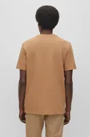 T-shirt with bubble-jacquard structure