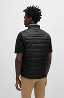 Water-repellent gilet with 3D-logo tape