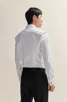 Slim-fit dress shirt