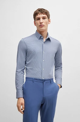 Regular-fit shirt structured performance-stretch fabric