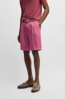 Tapered-fit shorts wrinkle-resistant linen