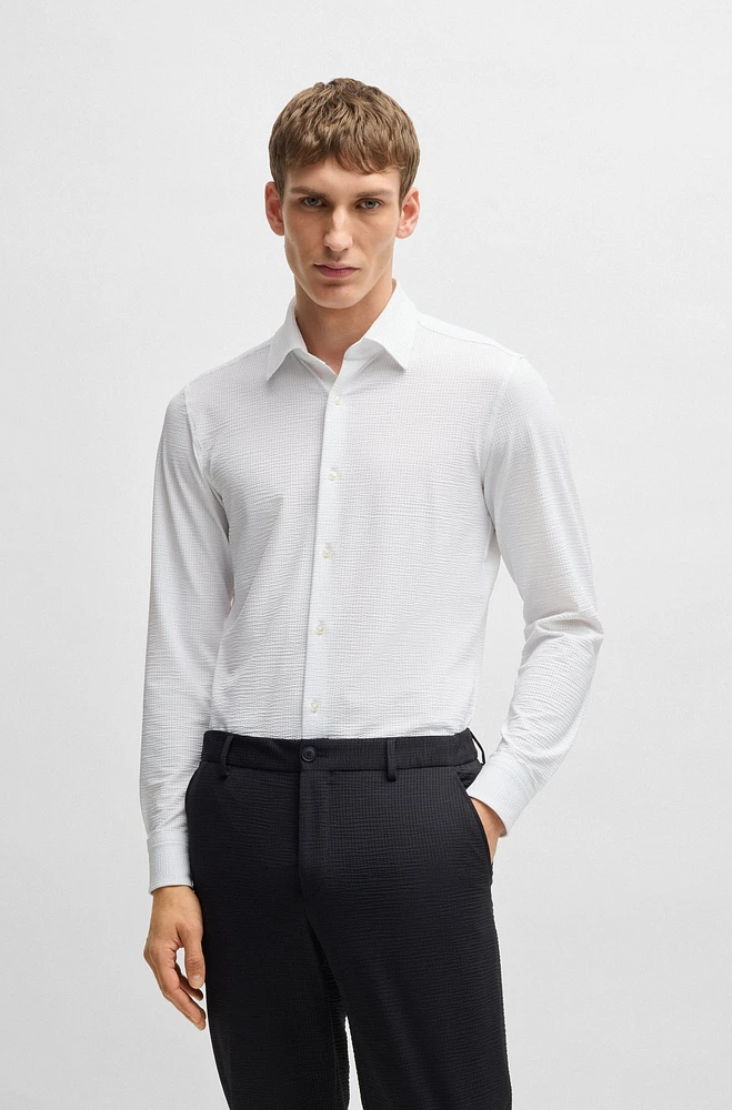 Slim-fit shirt Italian-made performance-stretch seersucker