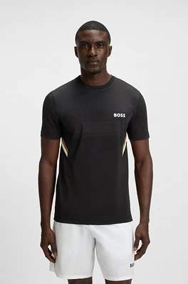 Active slim-fit T-shirt with moisture management