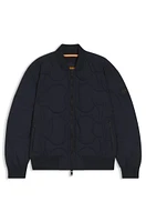 Water-repellent jacket with onion quilting