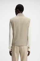 Water-repellent gilet with tonal binding