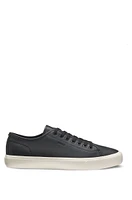 Low-top trainers grained faux leather