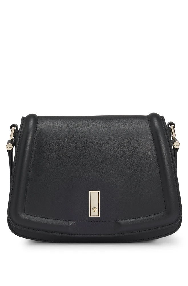 Ariell saddle bag in grained leather