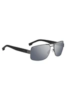 Double-bridge sunglasses with flat hinges