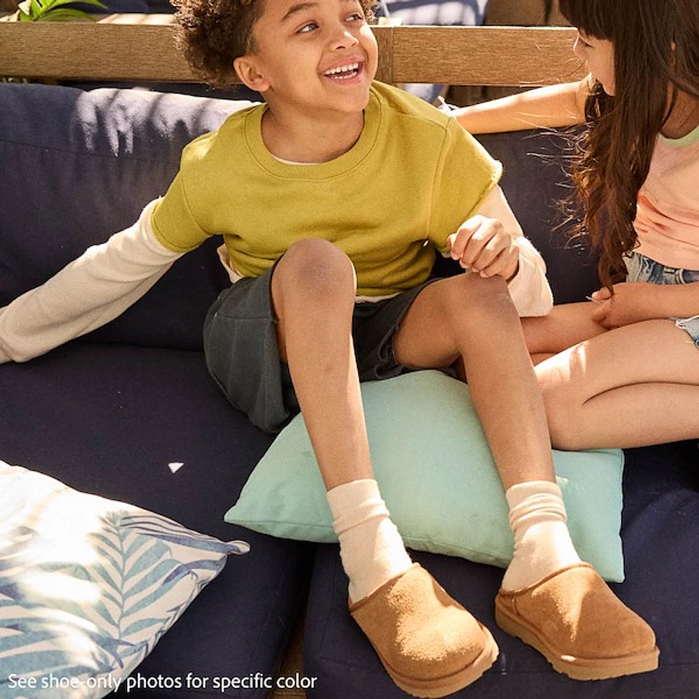 UGG® Classic Slip-On Slipper - Little Kid / Big Chestnut