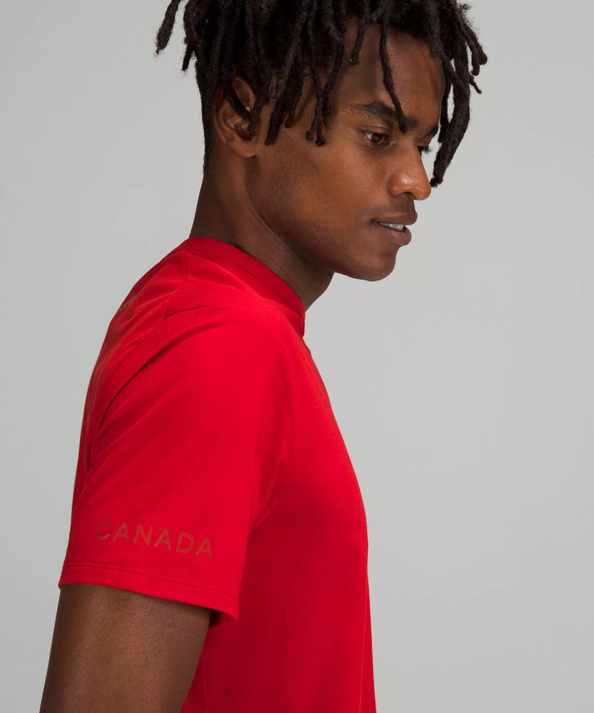 Team Canada lululemon Fundamental T-Shirt *COC Logo | Men's Short Sleeve Shirts & Tee's