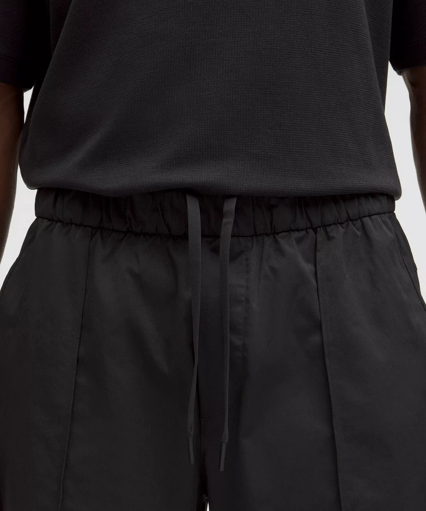 Woven Pintuck Pull-On Short 8" | Men's Shorts