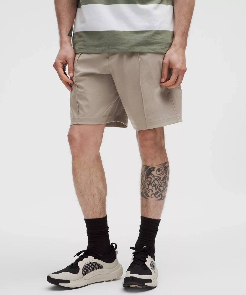 Woven Pintuck Pull-On Short 8" | Men's Shorts