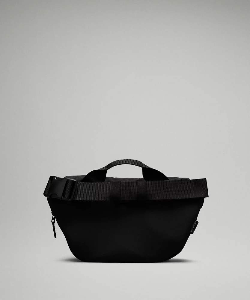 Curved Crossbody Bag 3L | Men's Bags,Purses,Wallets