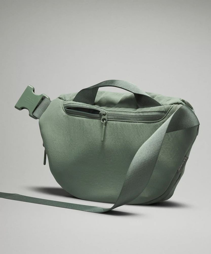 Curved Crossbody Bag 3L | Men's Bags,Purses,Wallets