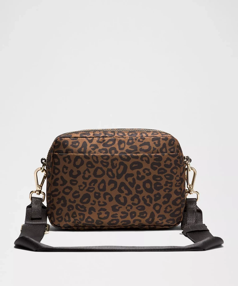 Everywhere Crossbody Bag 2L *Metal Hardware | Men's Bags,Purses,Wallets