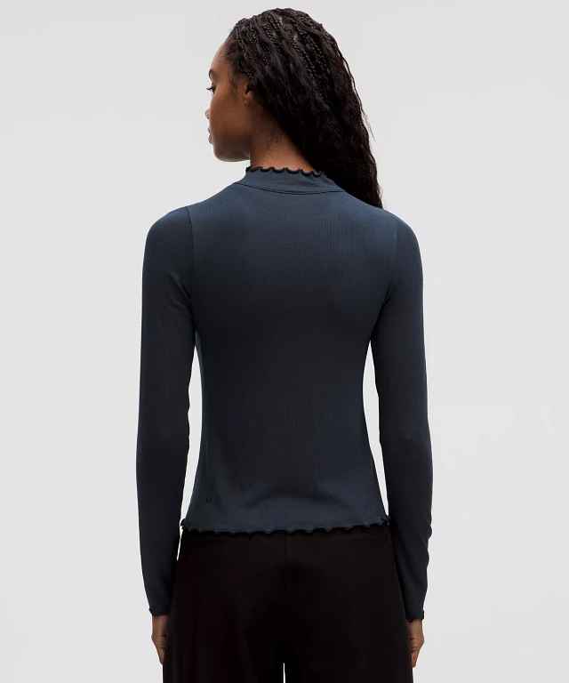 Lululemon athletica Hold Tight Lettuce-Edge Turtleneck Women's