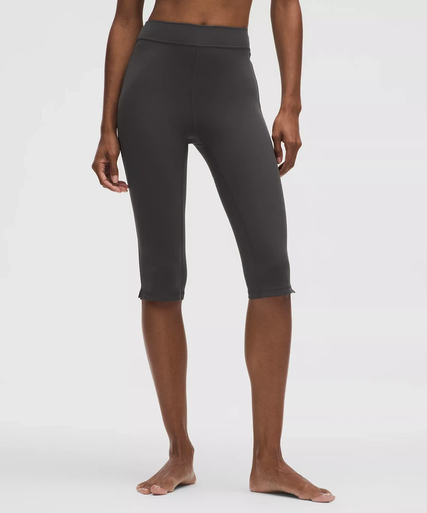 Groove High-Rise Notched-Hem Crop 15" | Women's Capris