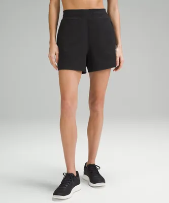 License to Train High-Rise Short 4" | Women's Shorts