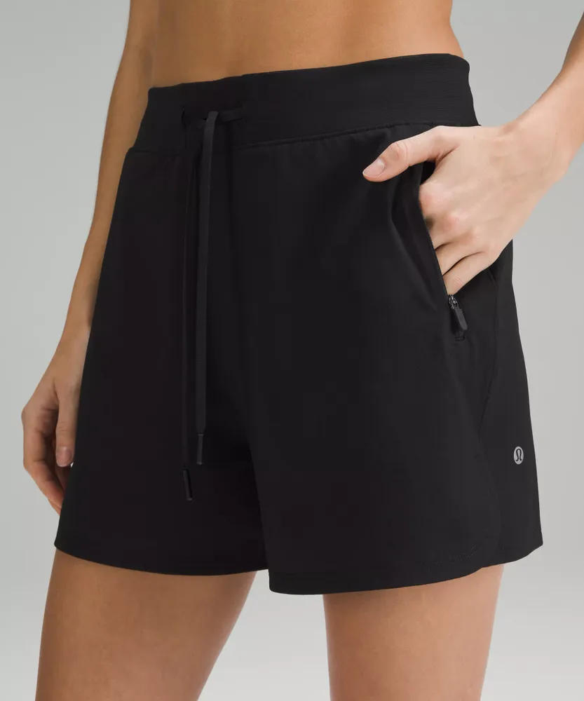 License to Train High-Rise Short 4" | Women's Shorts