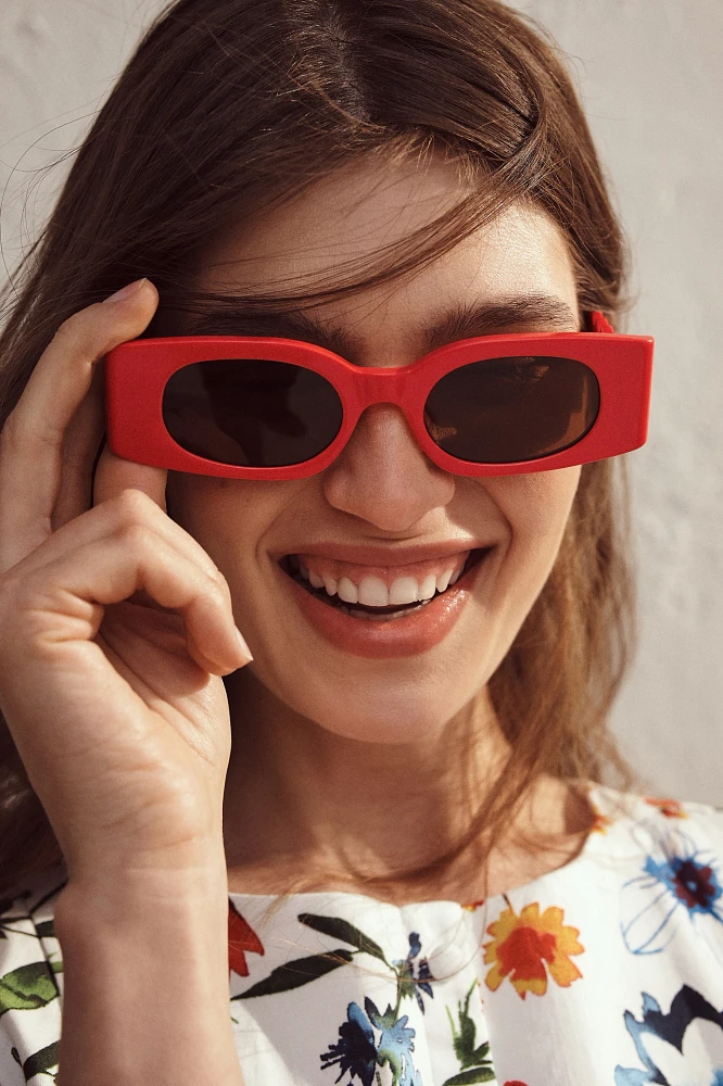 Rectangle Wavy Temple Sunglasses