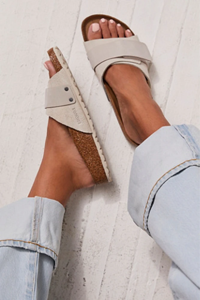 Birkenstock Oita Sandals