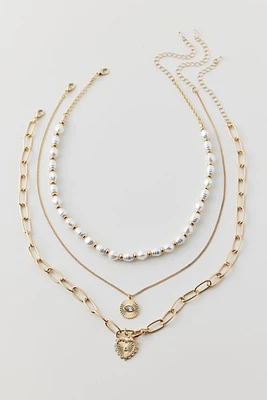 Alina Pearl Layering Necklace Set