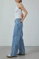 Abrand 99 Gigi Low-Rise Baggy Jean