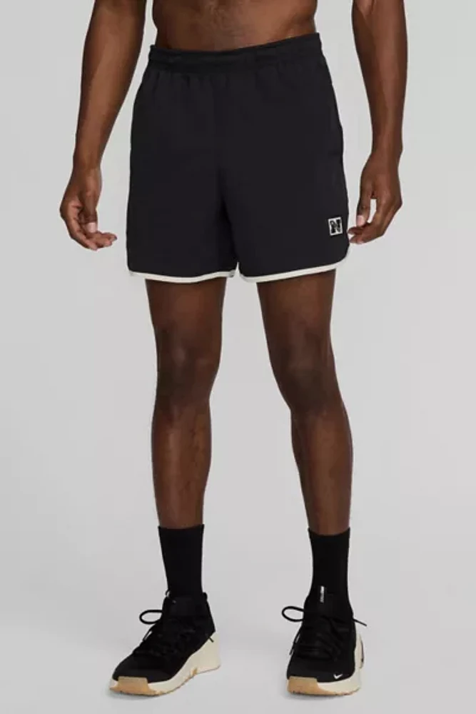 Nike Heritage 5” Scallop Hem Short