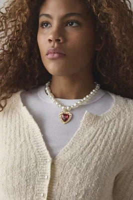 Aphrodite Rhinestone Heart Pearl Necklace