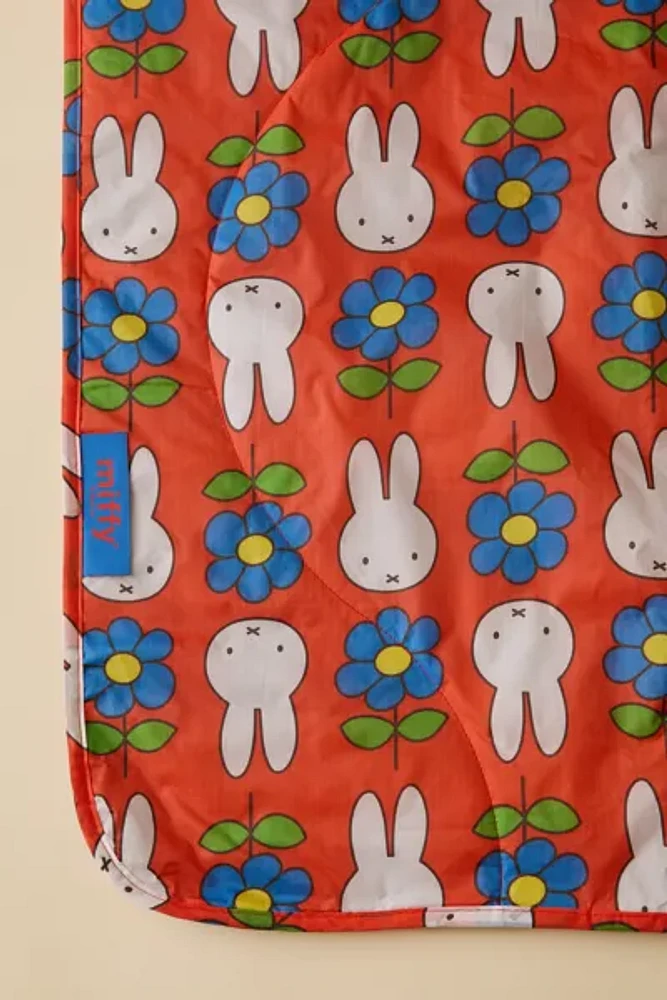 BAGGU & Miffy Puffy Quilted Picnic Blanket