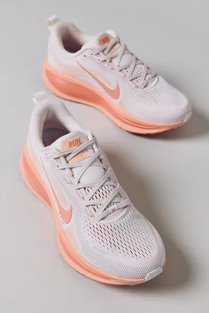Nike Women's Vomero 18 Sneaker