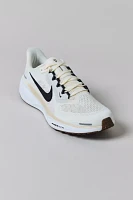 Nike Women's Pegasus 41 Running Sneaker